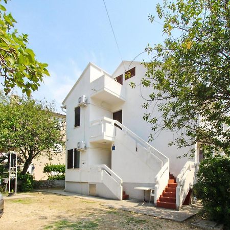 Apartments Teljega Baška Екстериор снимка