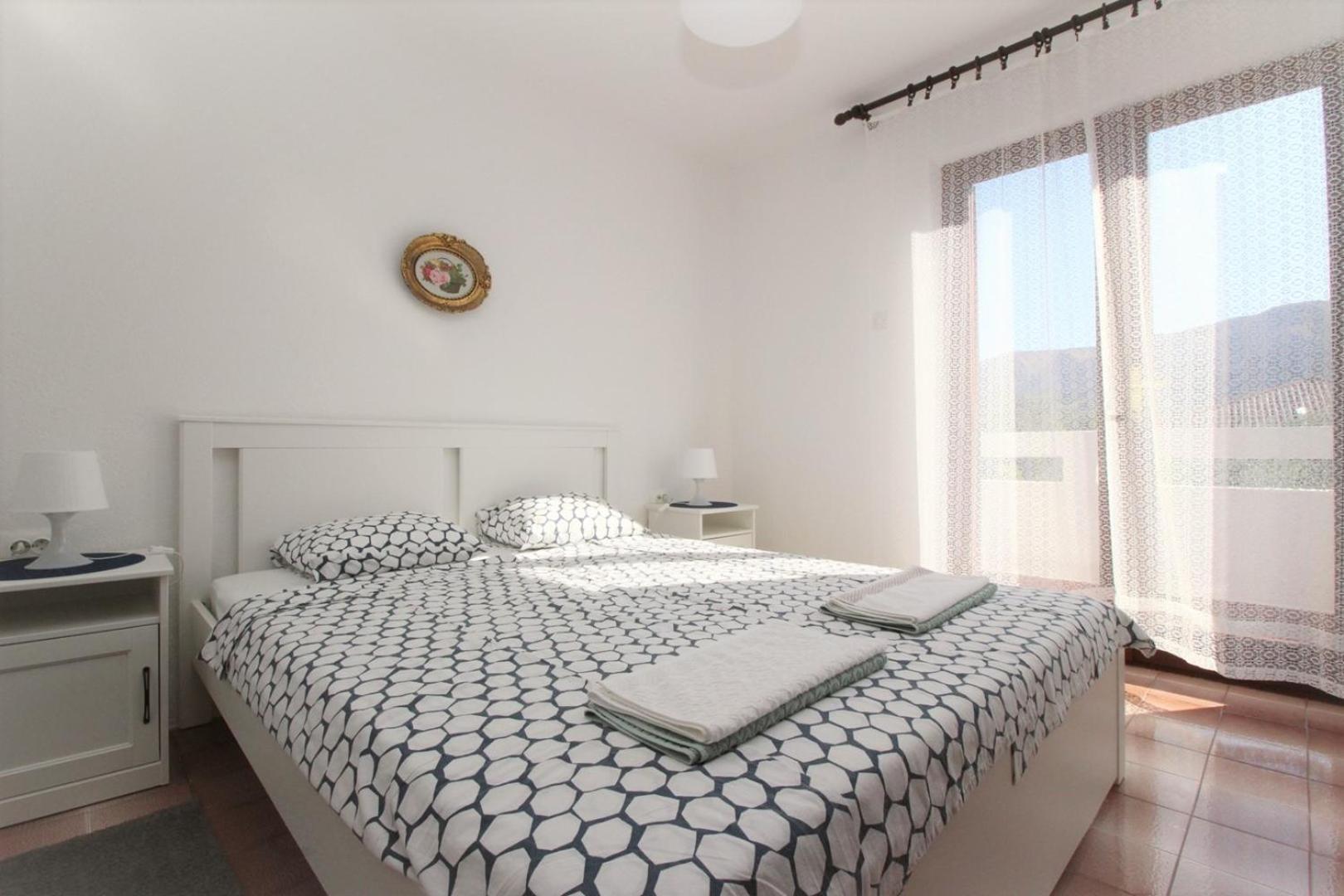 Apartments Teljega Baška Екстериор снимка